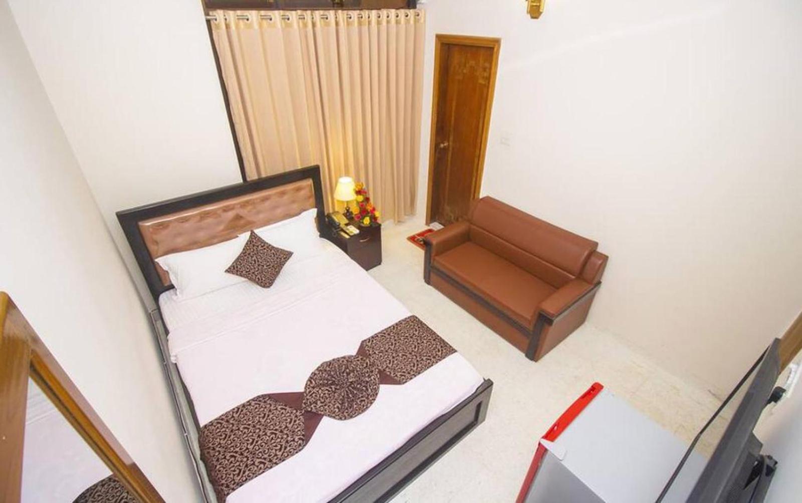 Hotel Suite Palace Baridhara Дакка Экстерьер фото