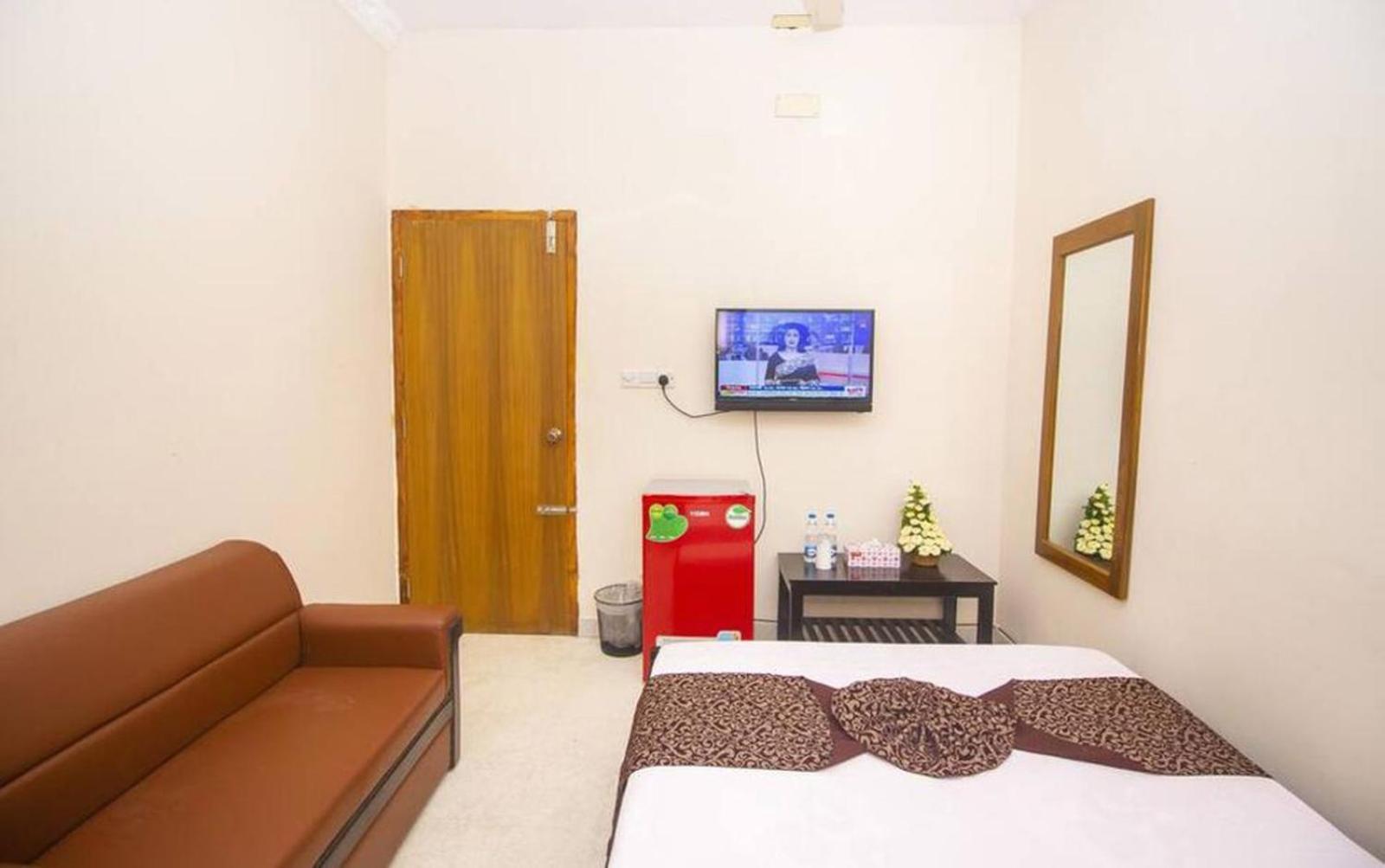 Hotel Suite Palace Baridhara Дакка Экстерьер фото