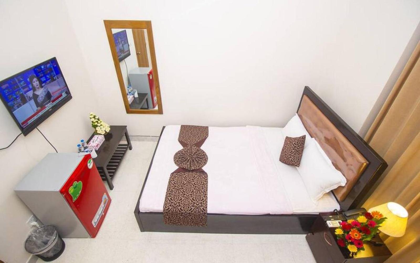 Hotel Suite Palace Baridhara Дакка Экстерьер фото